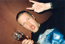 headbang02_12.jpg (228620 Byte)